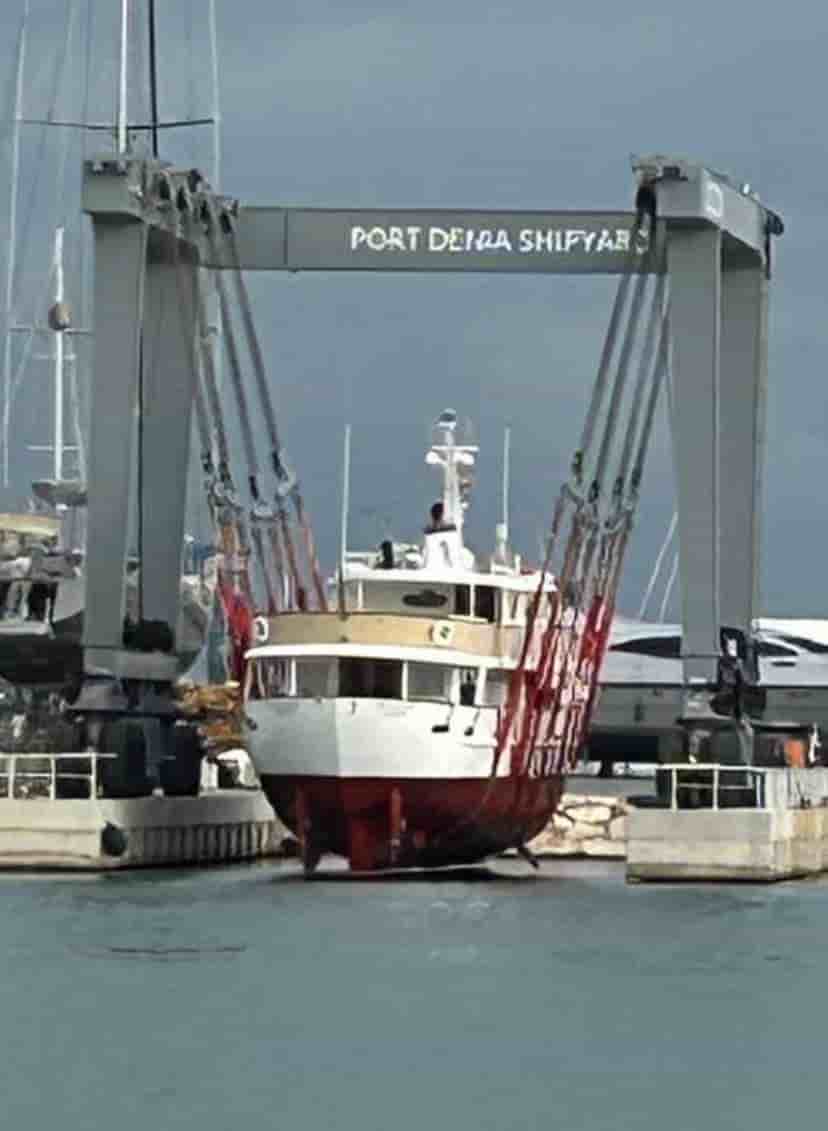 Beykoz Shipyard Turkey Classic 40M Motor Yacht TRAFALGAR – Elegant Gentleman’s Yacht - View 2