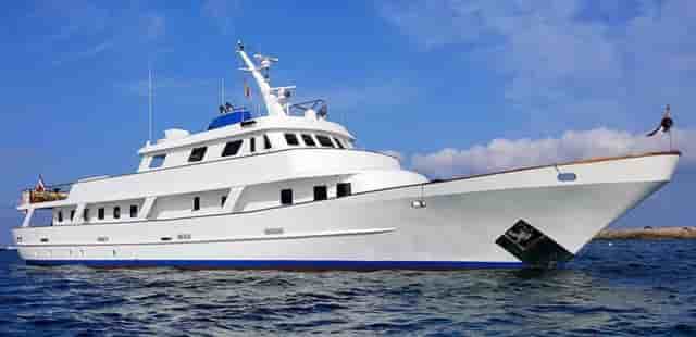 Beykoz Shipyard Turkey Classic 40M Motor Yacht TRAFALGAR – Elegant Gentleman’s Yacht - View 3