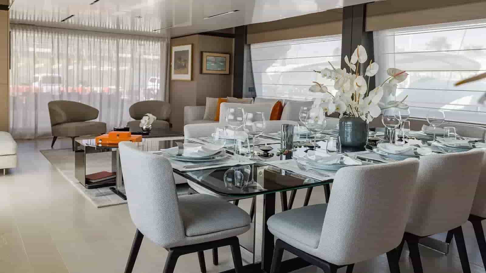 Ferretti Custom Line Custom Line Navetta 33 - View 15