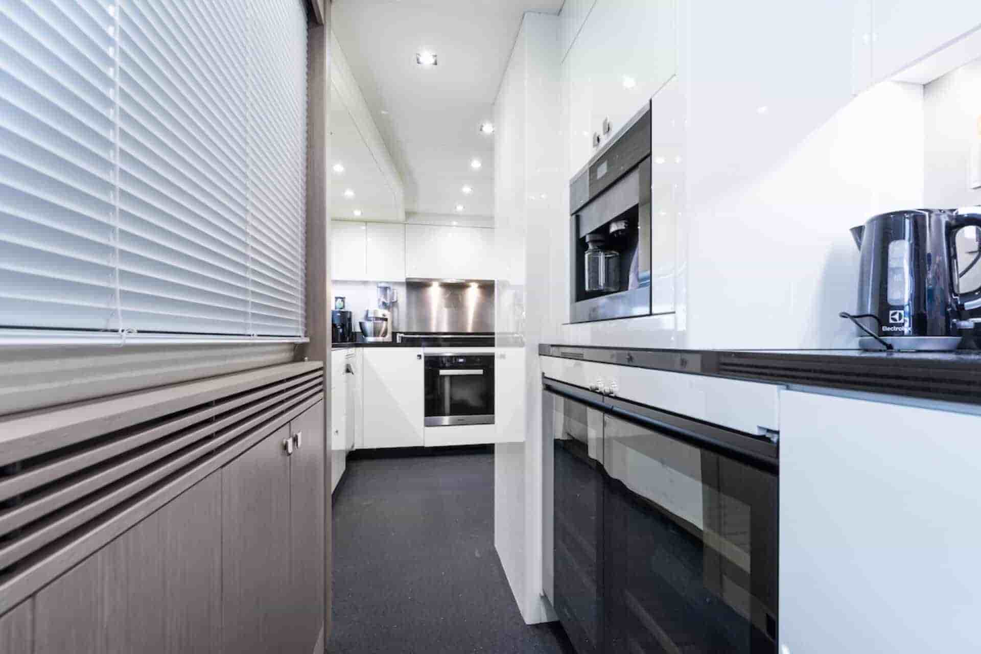 Sunseeker 116 2017 - View 21