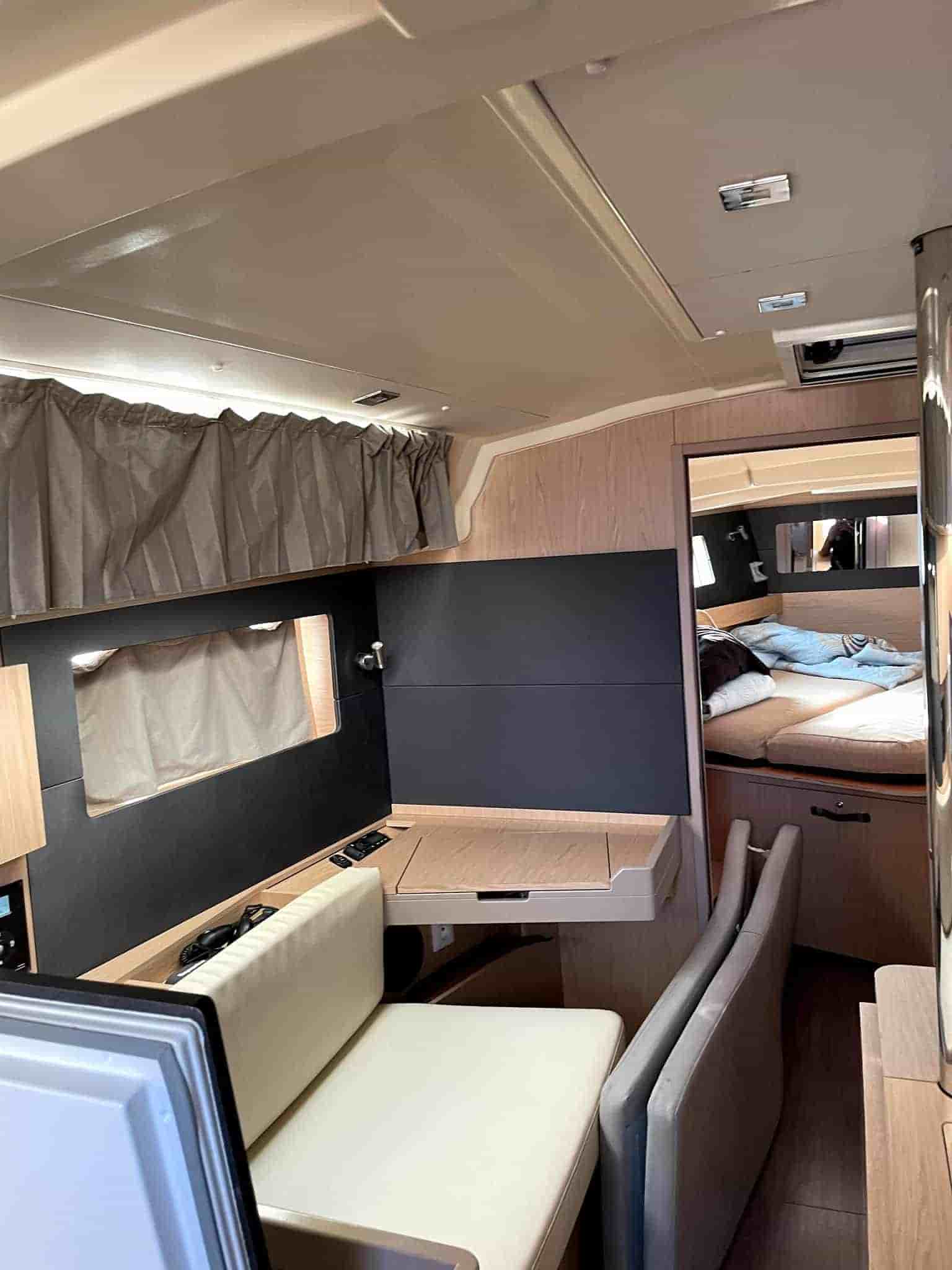 Beneteau Beneteau Oceanis 41.1 - View 10