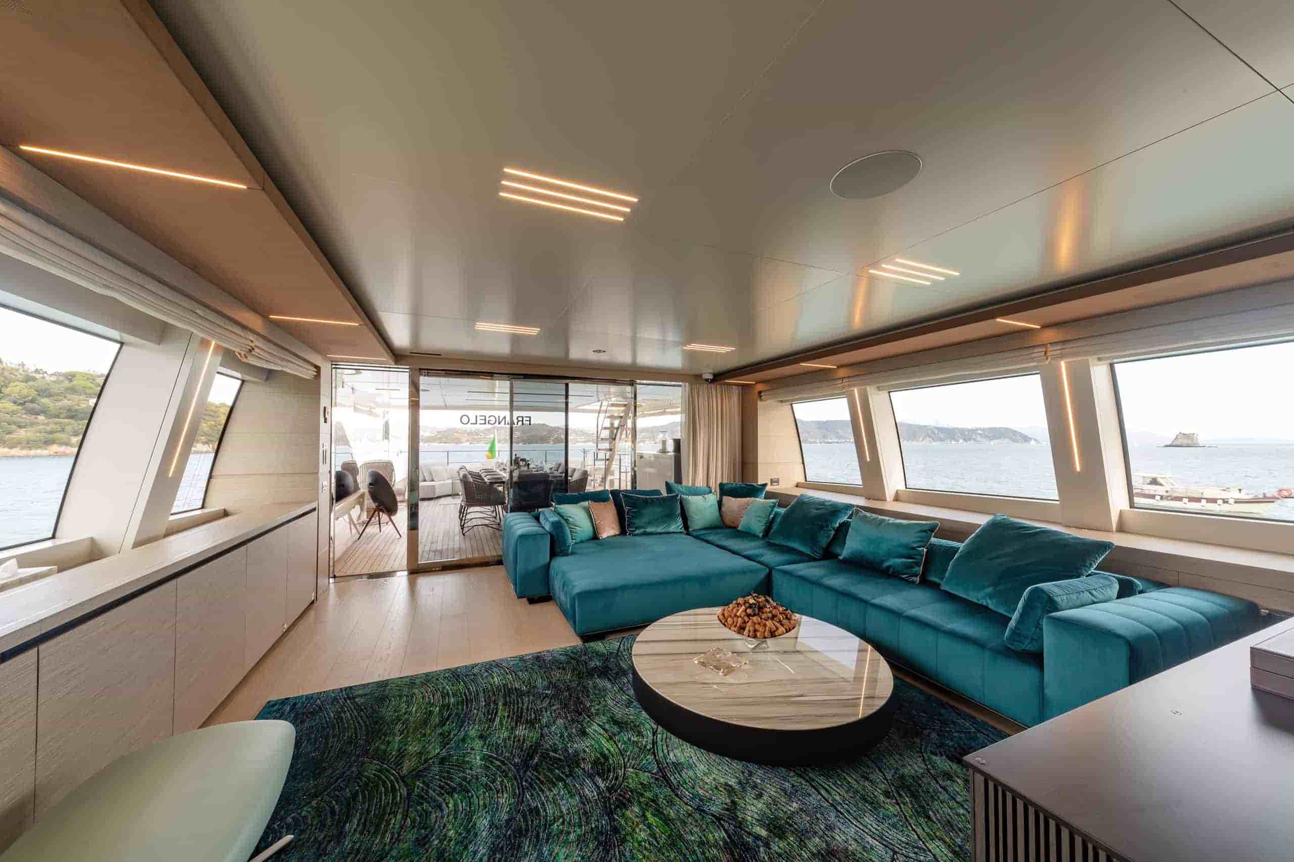 Ferretti Custom Line Custom Line 37 M Navetta - View 17