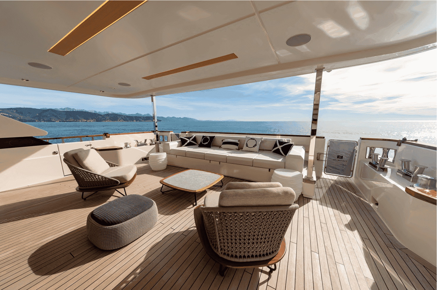 Ferretti Custom Line Custom Line 37 M Navetta - View 6