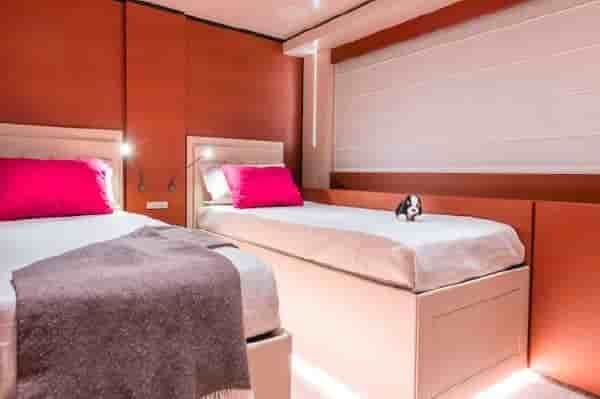 Ferretti Custom Line Ferretti Custom Line 33 - View 16