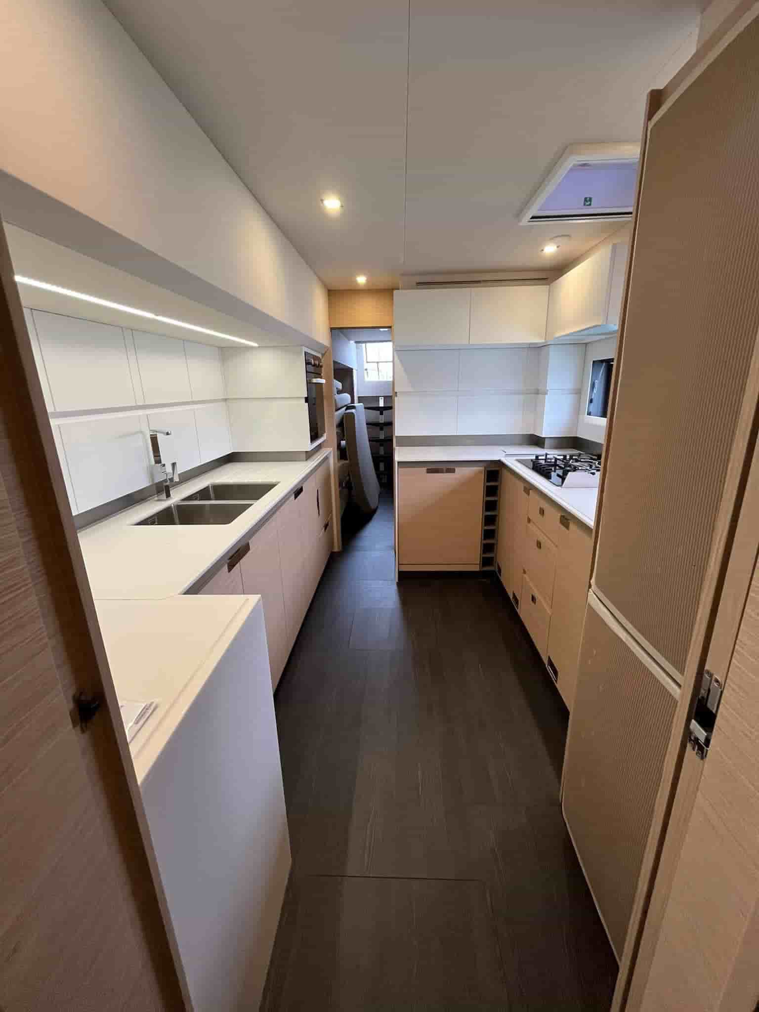 Foutaine Pajot Catamaran power 67' - View 9