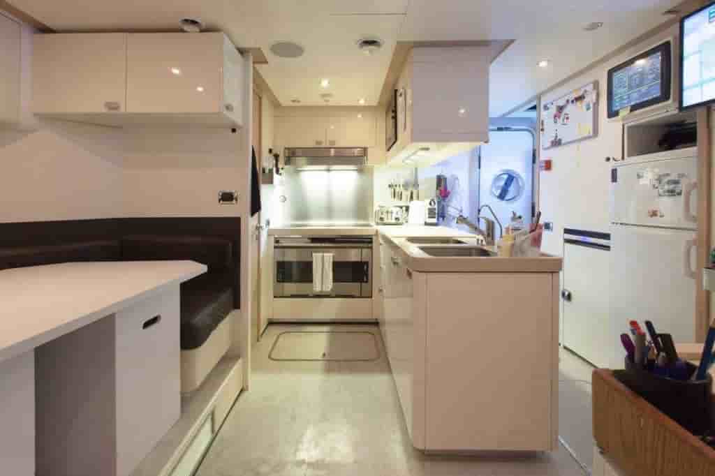 Isa ISA 120 sport yacht - View 14