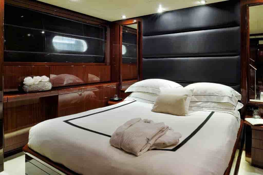 Isa ISA 120 sport yacht - View 26