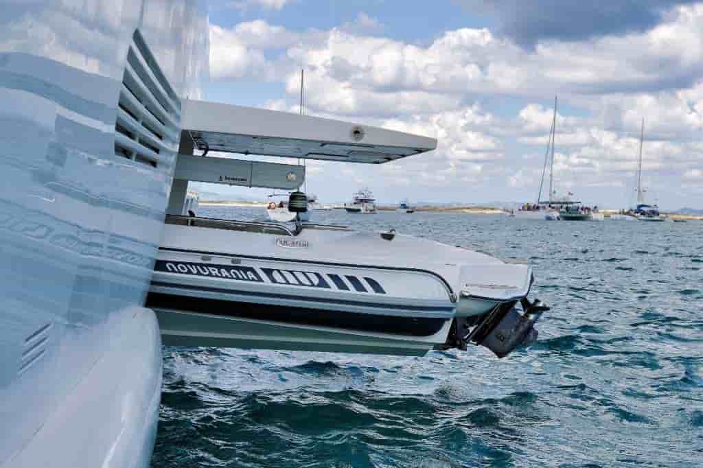 Isa ISA 120 sport yacht - View 28
