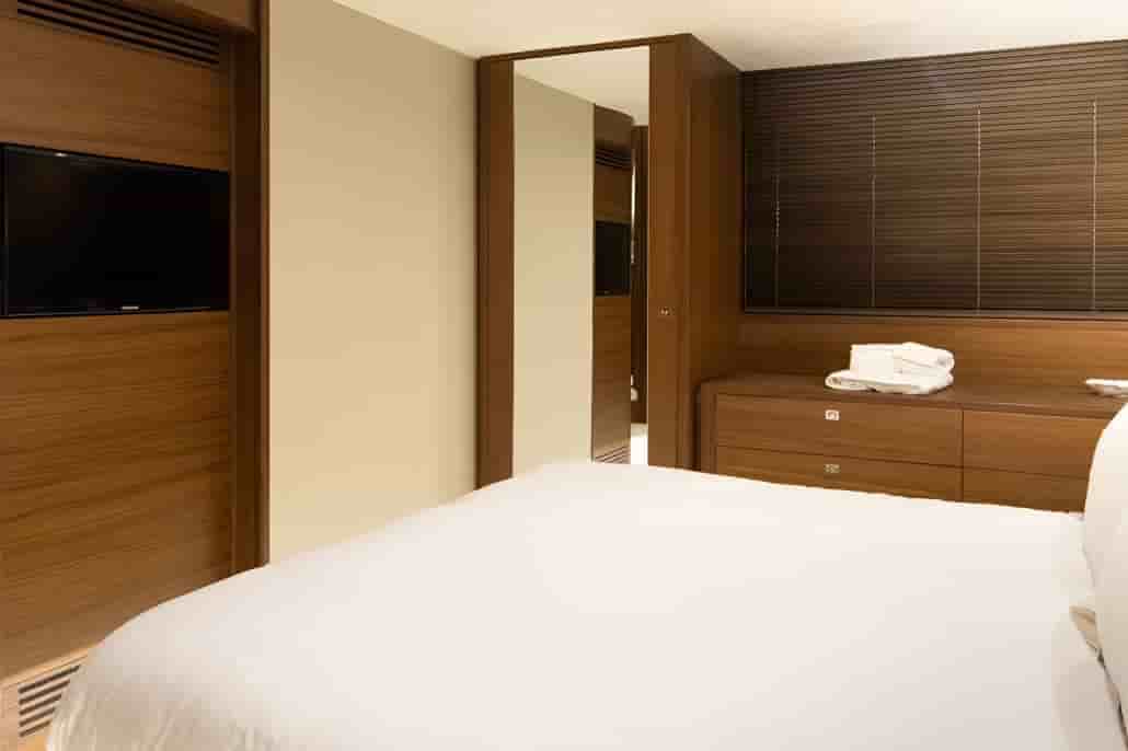 Princess Yachts Princess 52 Flybridge 2013 - View 17