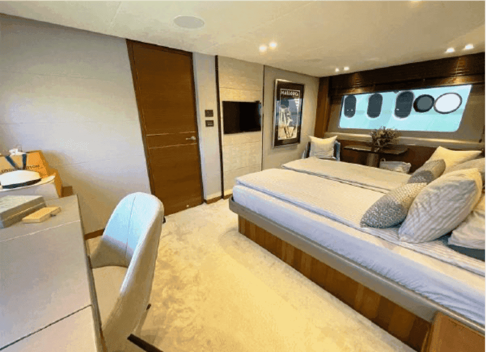 Princess Yachts Princess 82 (2014) - View 11
