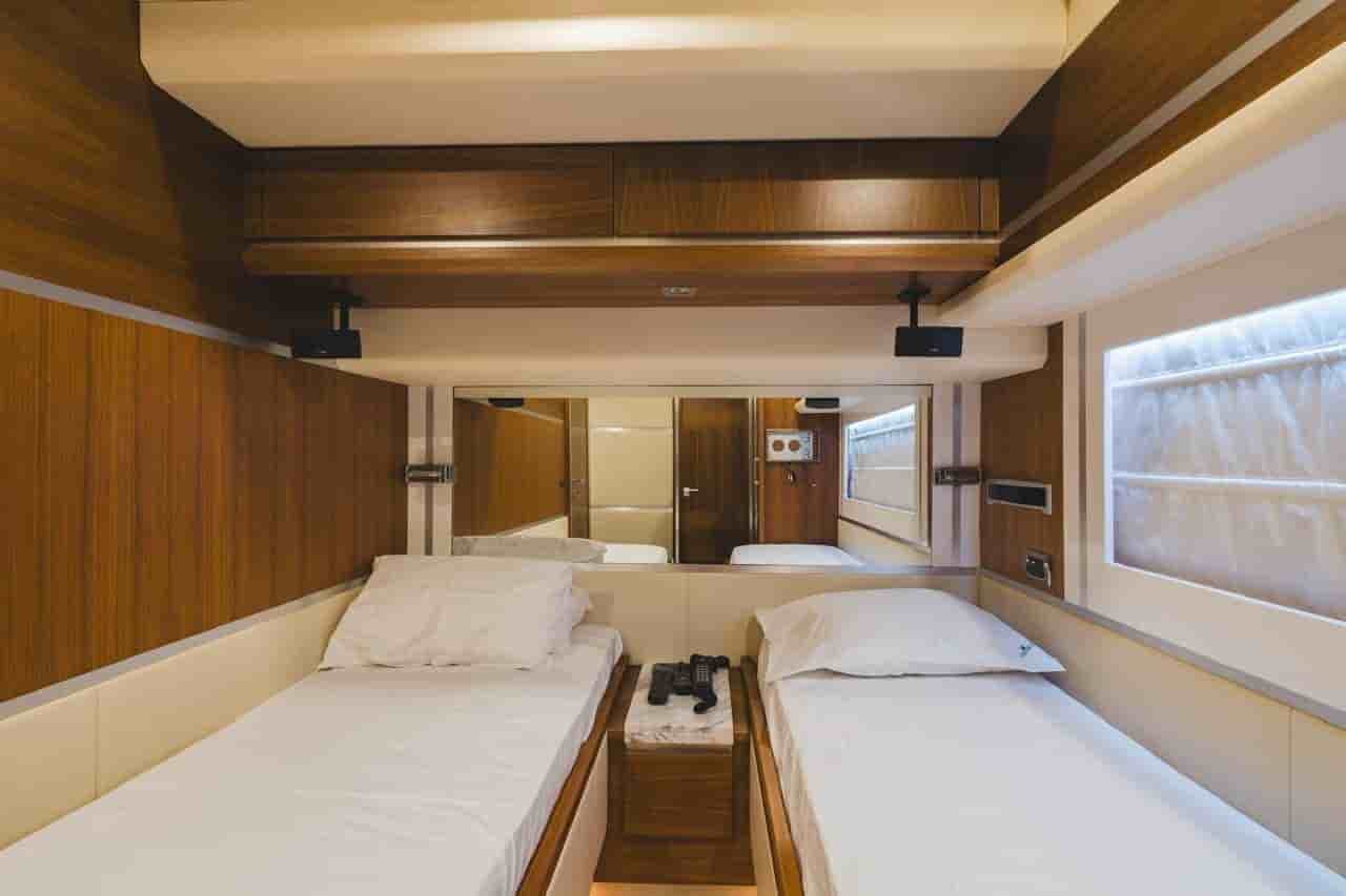 Dominator Dominator 680 S (2010) - View 22