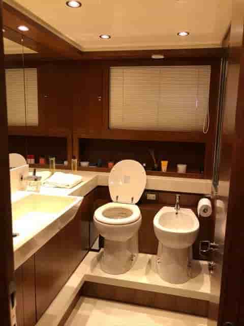 Riva Yachts Riva Venere 75 (2008) - View 16