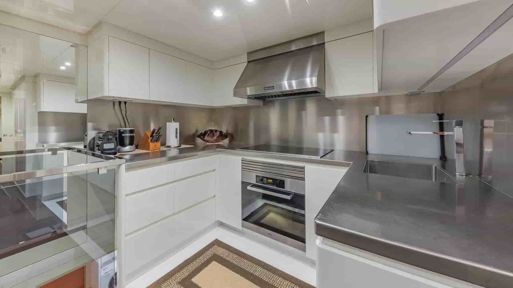 Astondoa 110 Century - View 36