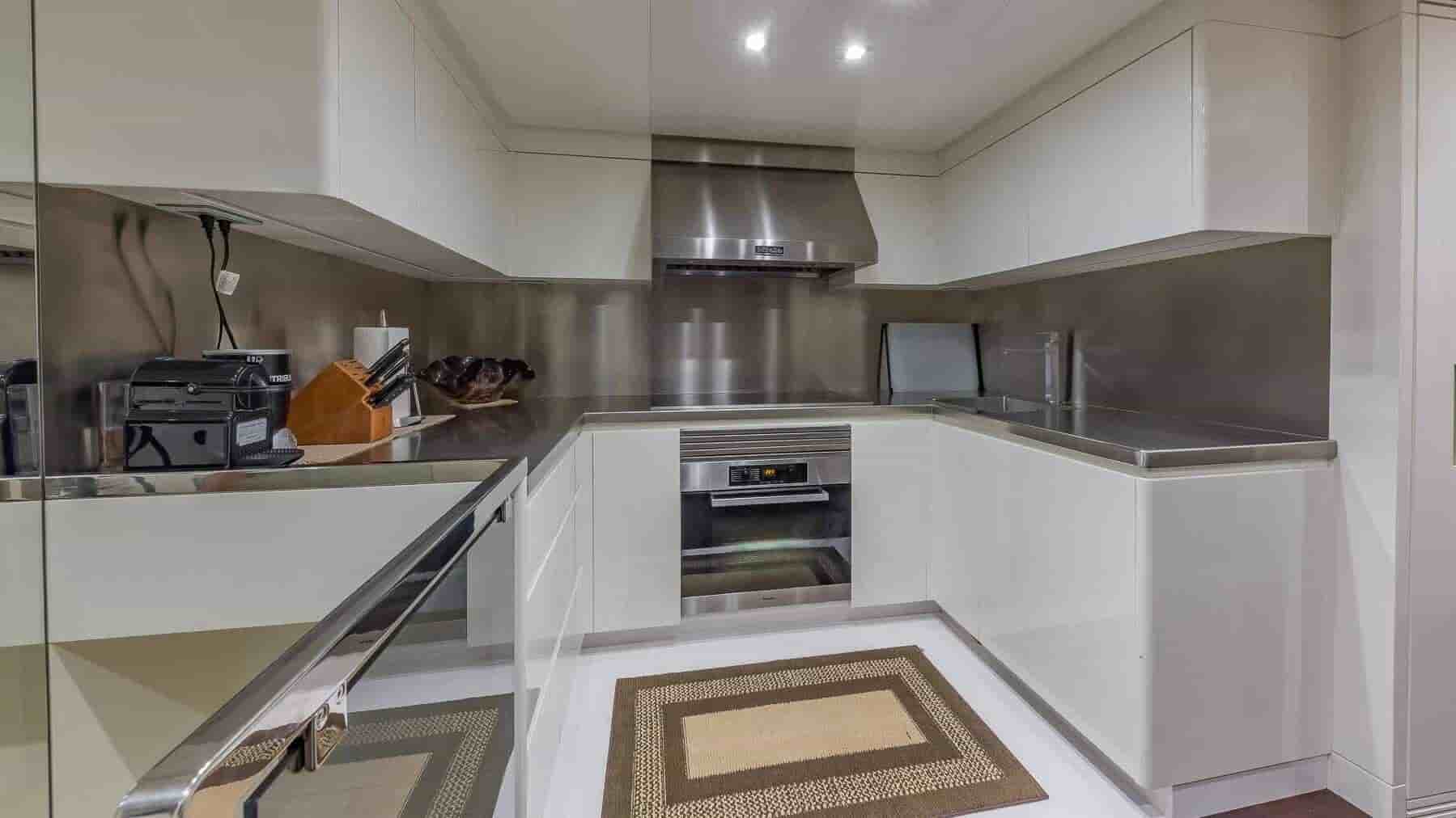 Astondoa 110 Century - View 37