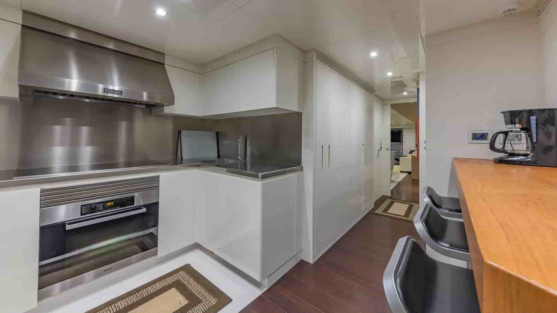 Astondoa 110 Century - View 38