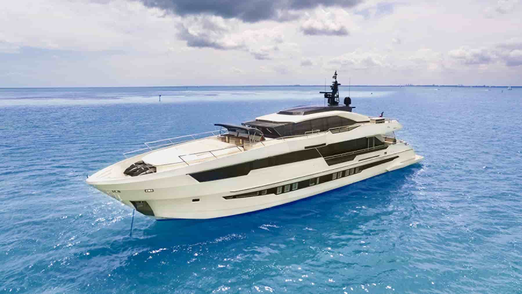 Astondoa 110 Century - View 8