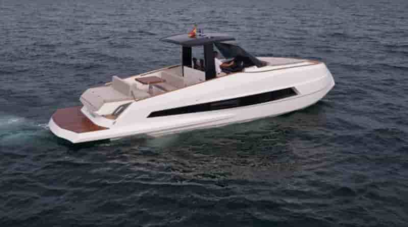 Astondoa 377 Coupe - View 5