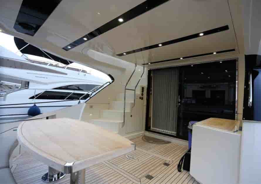Marquis 630 Sport Yacht - View 6