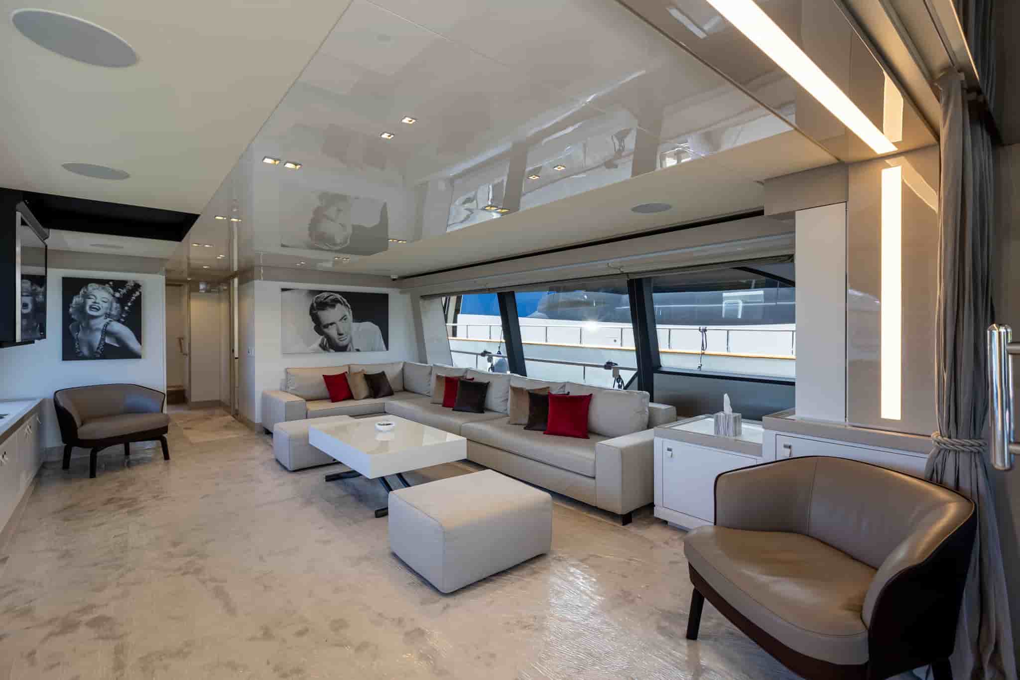 Ferretti Custom Line Navetta 28 - View 15