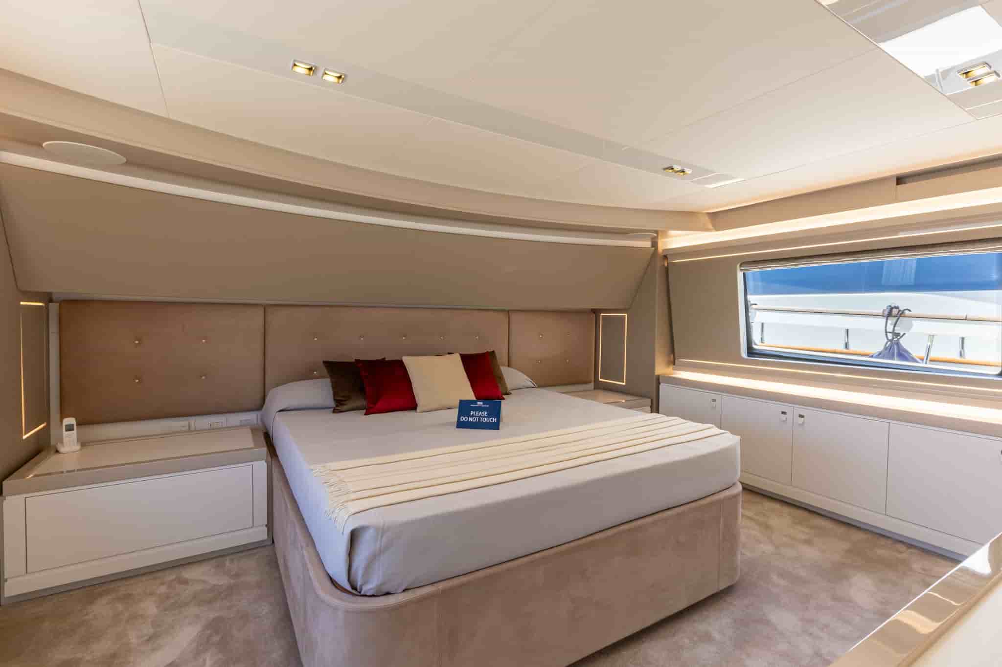 Ferretti Custom Line Navetta 28 - View 18