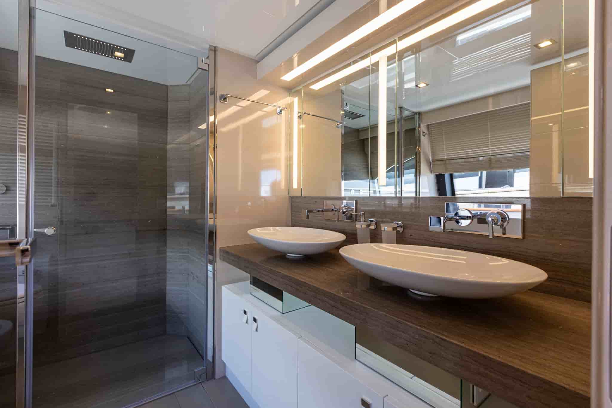 Ferretti Custom Line Navetta 28 - View 20