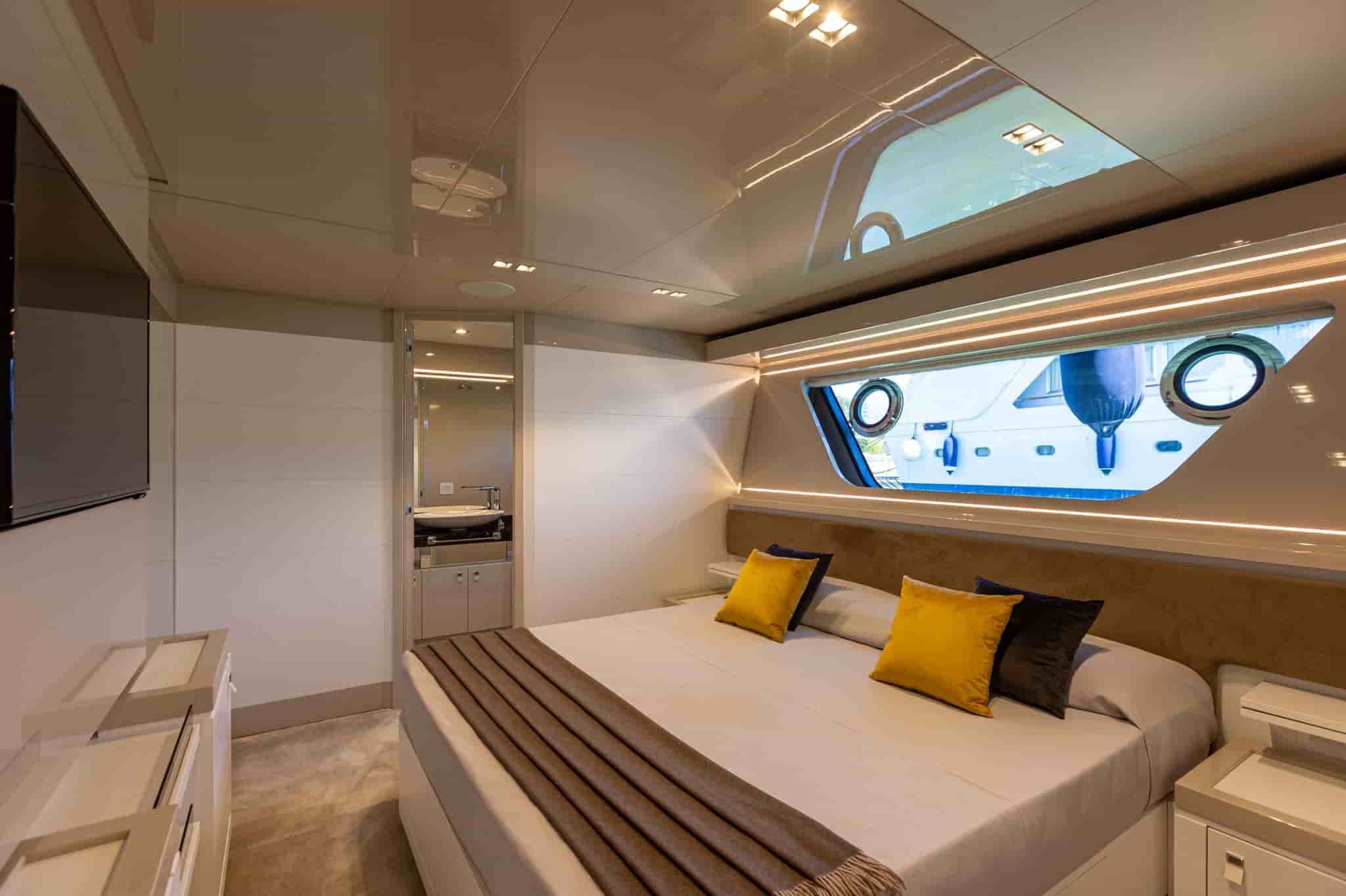 Ferretti Custom Line Navetta 28 - View 26