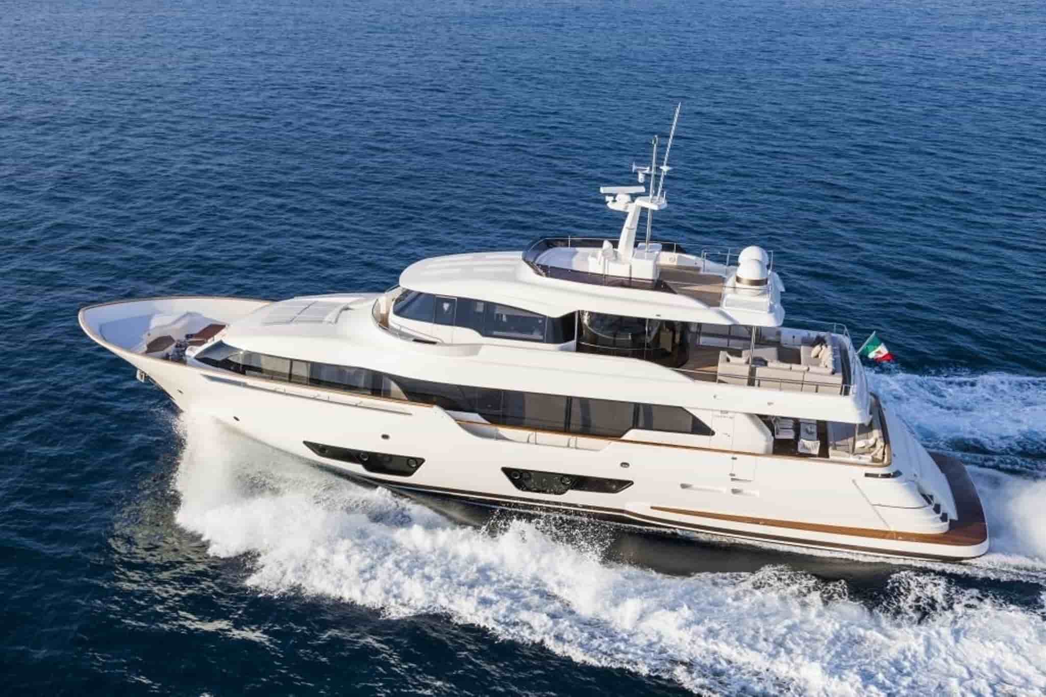 Ferretti Custom Line Navetta 28 - View 3
