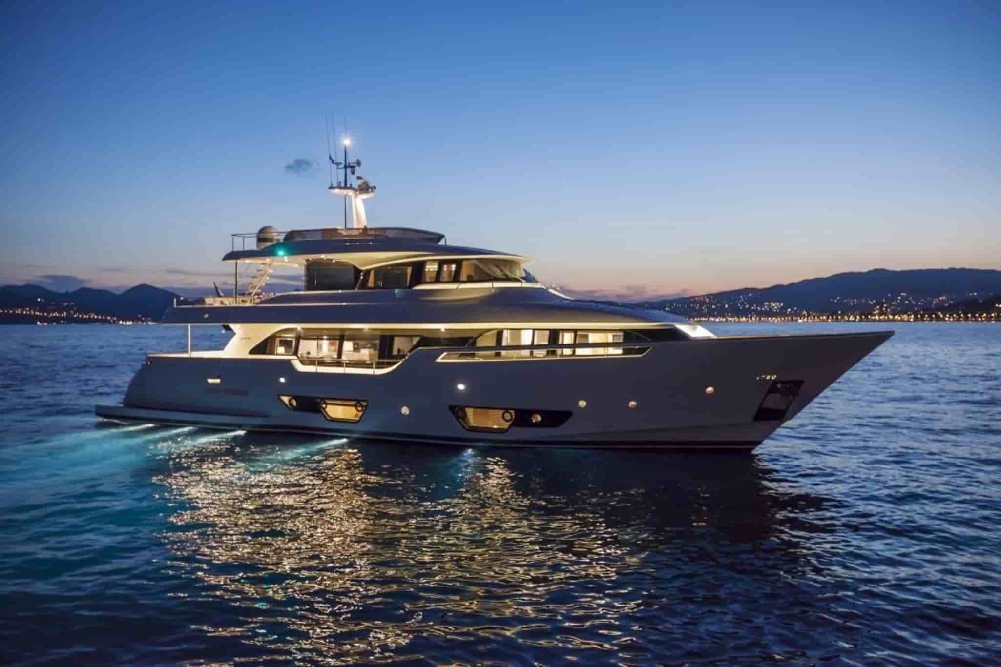 Ferretti Custom Line Navetta 28 - View 5