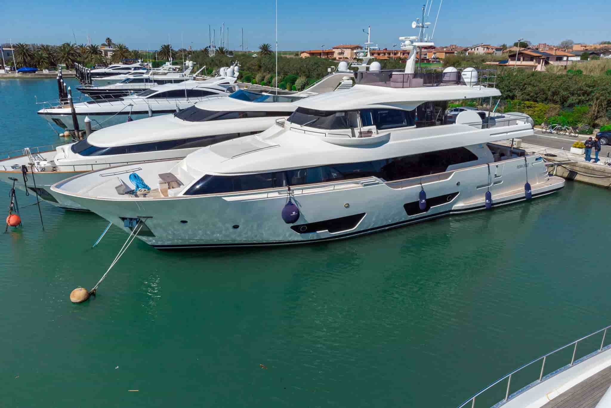 Ferretti Custom Line Navetta 28 - View 6