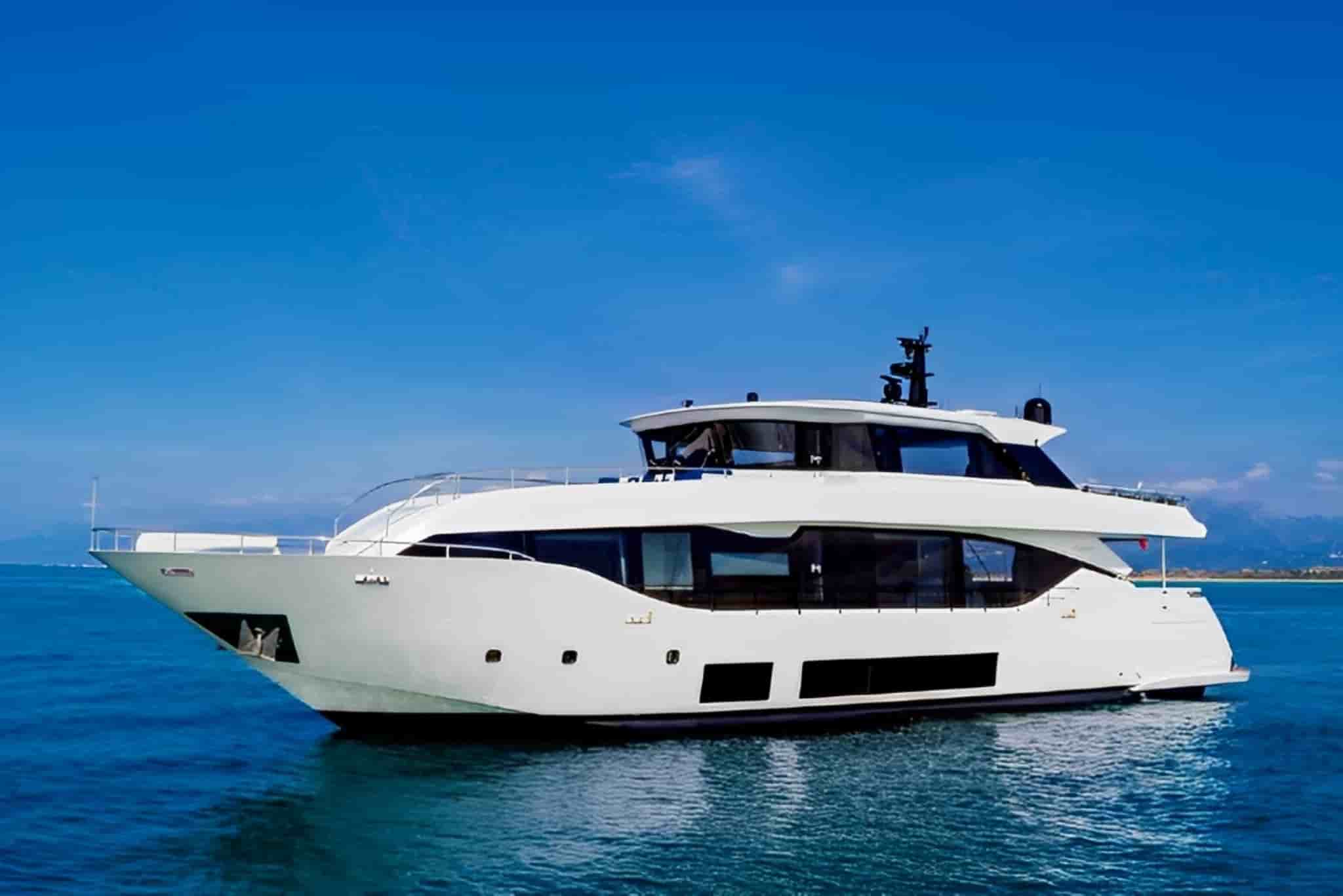 Maiora 30 Convertible - View 1