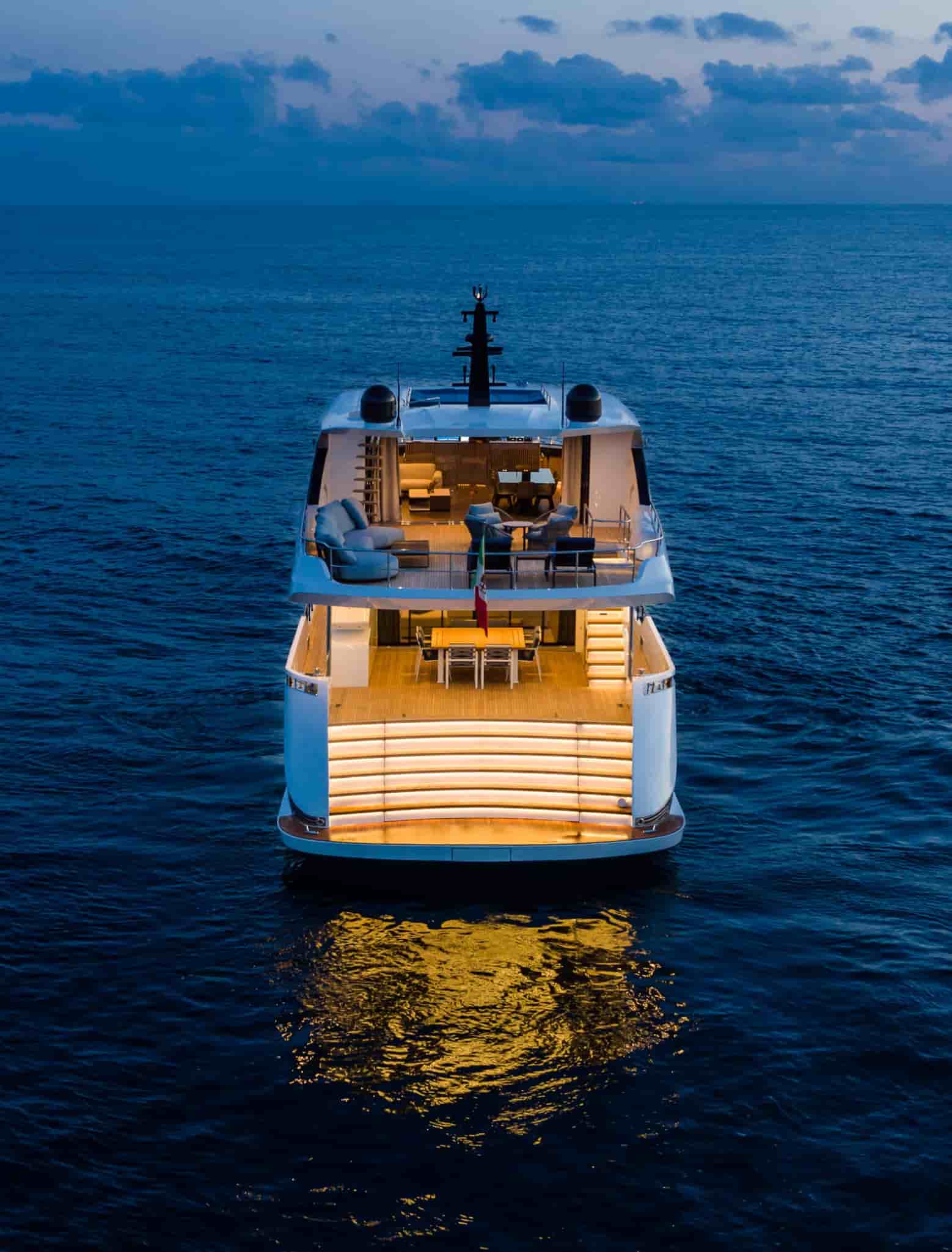 Maiora 30 Convertible - View 14