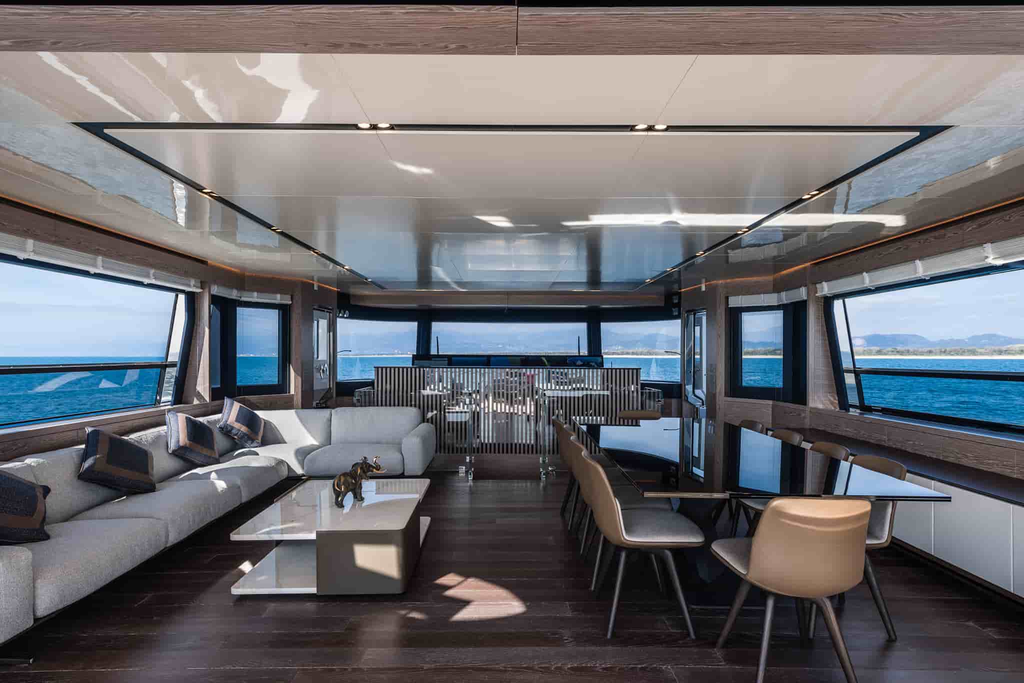 Maiora 30 Convertible - View 23