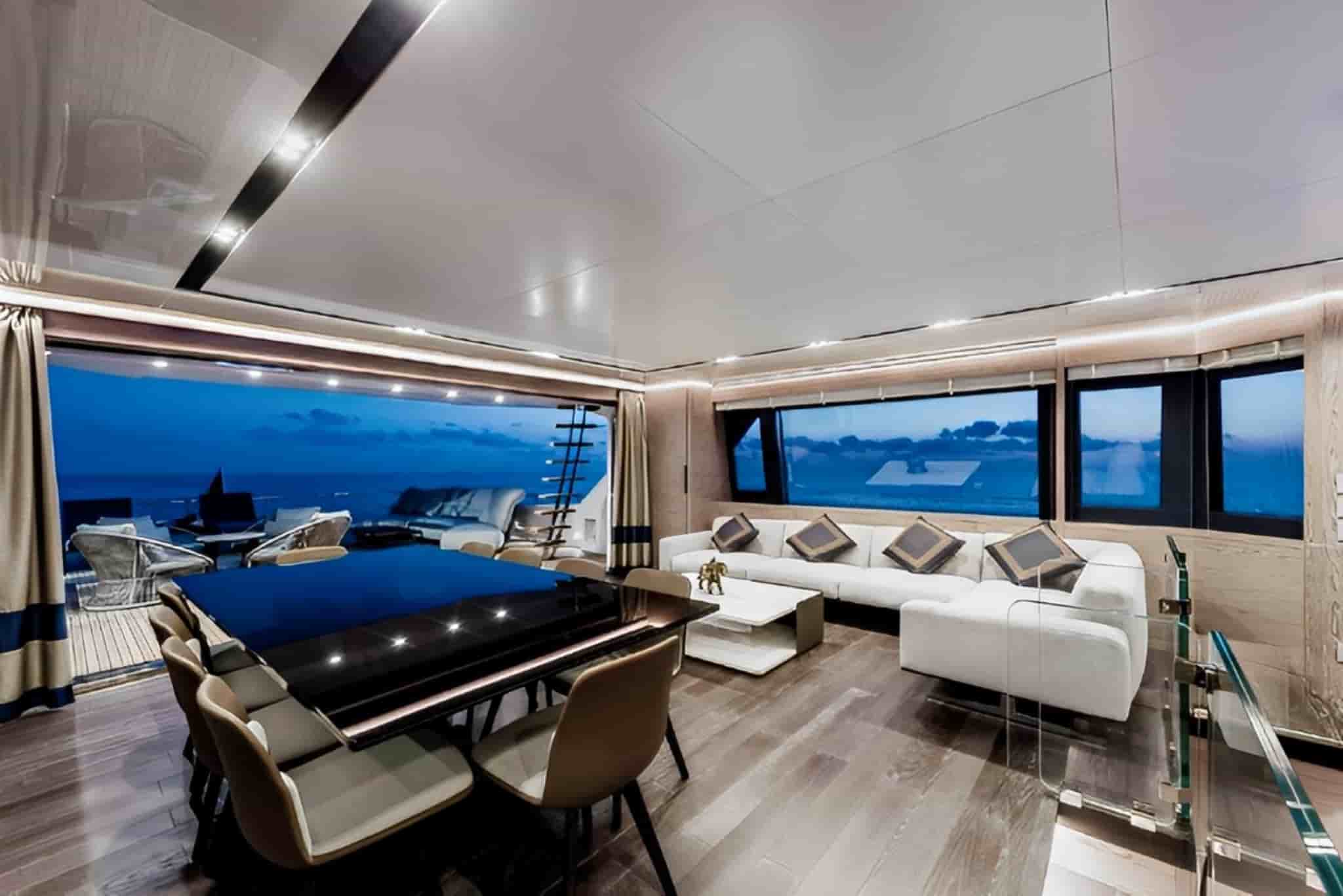 Maiora 30 Convertible - View 26