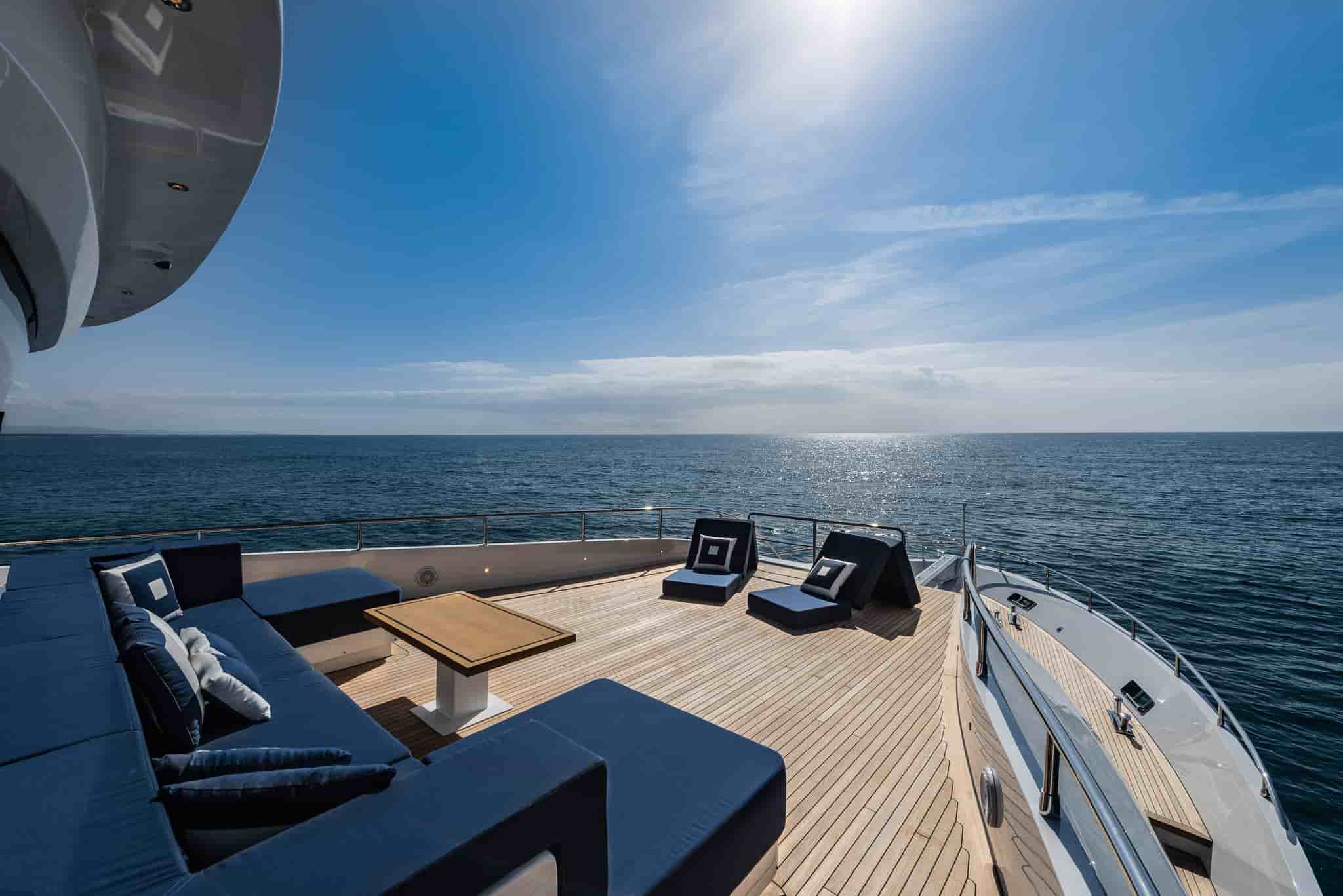 Maiora 30 Convertible - View 31