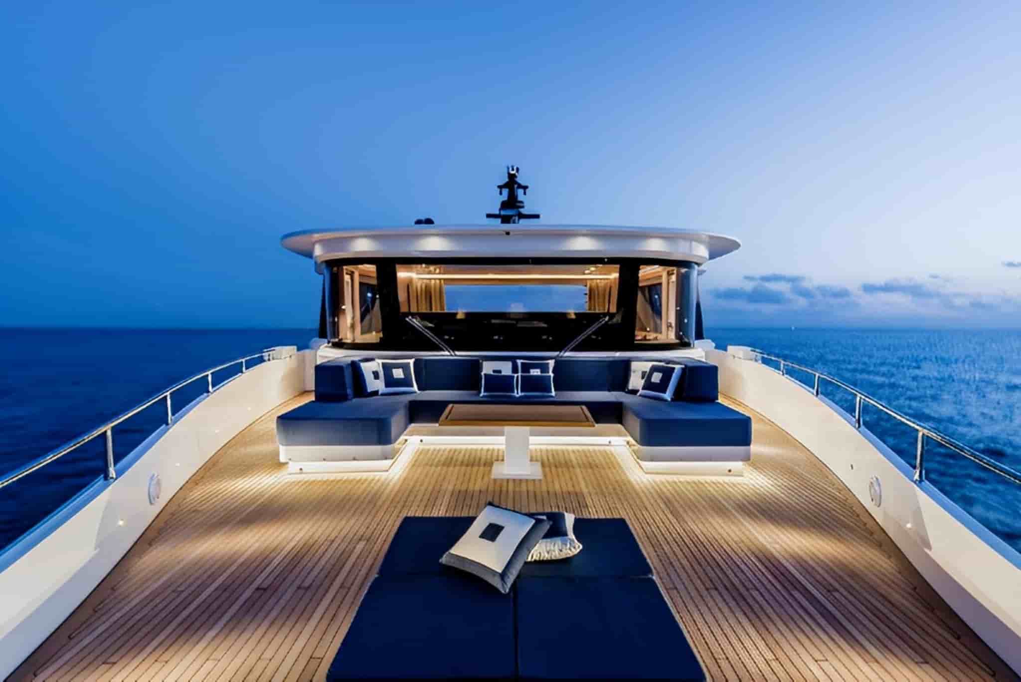 Maiora 30 Convertible - View 33