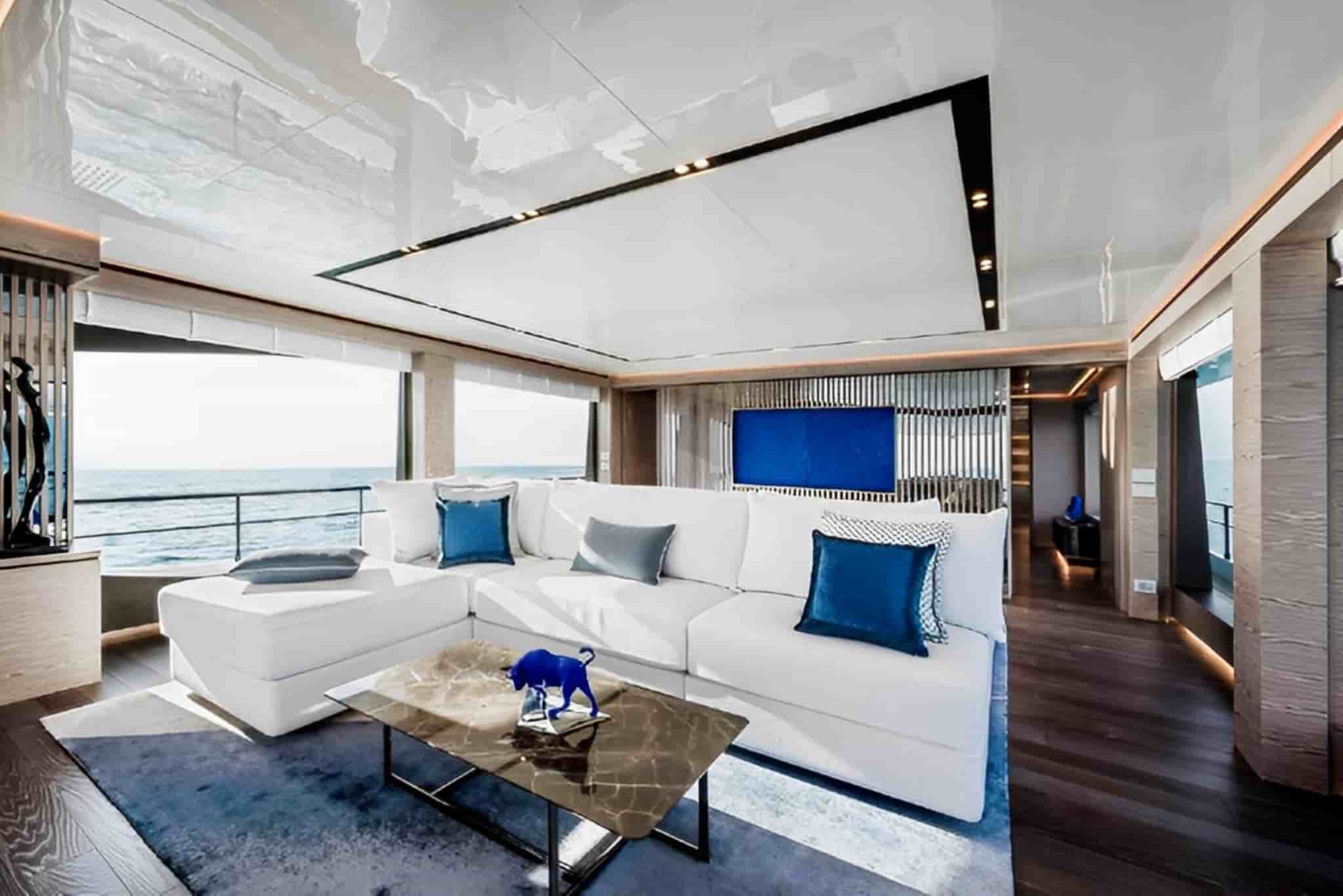 Maiora 30 Convertible - View 37