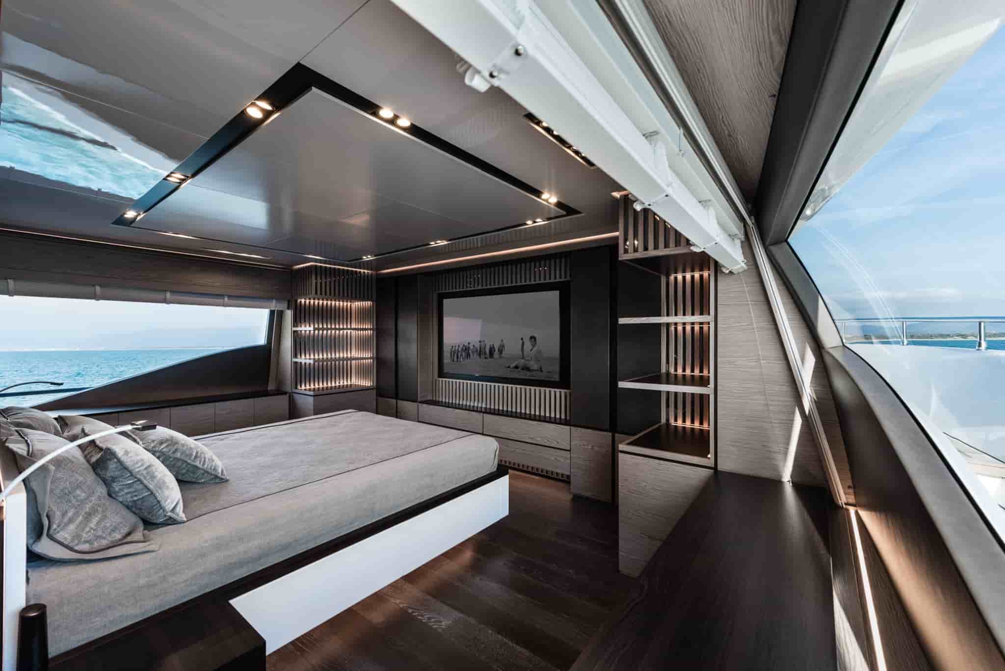 Maiora 30 Convertible - View 43