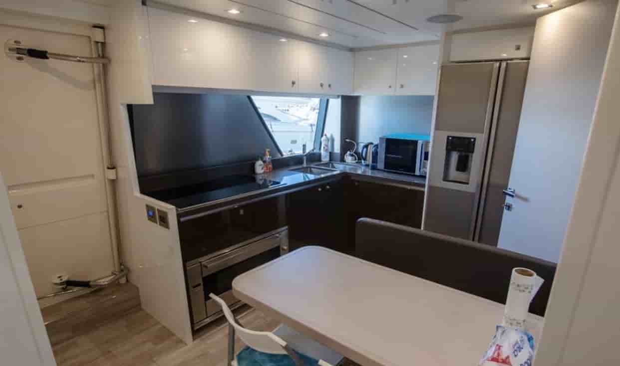 Custom Line Navetta 28 - View 12
