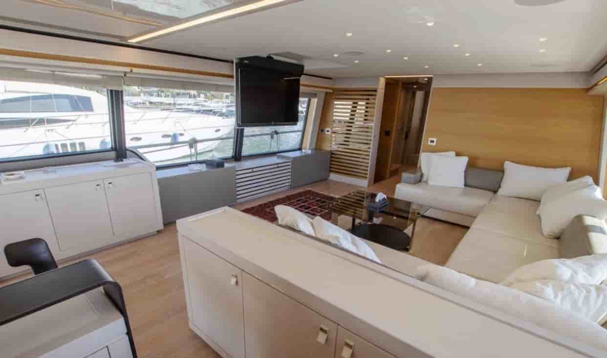 Custom Line Navetta 28 - View 16