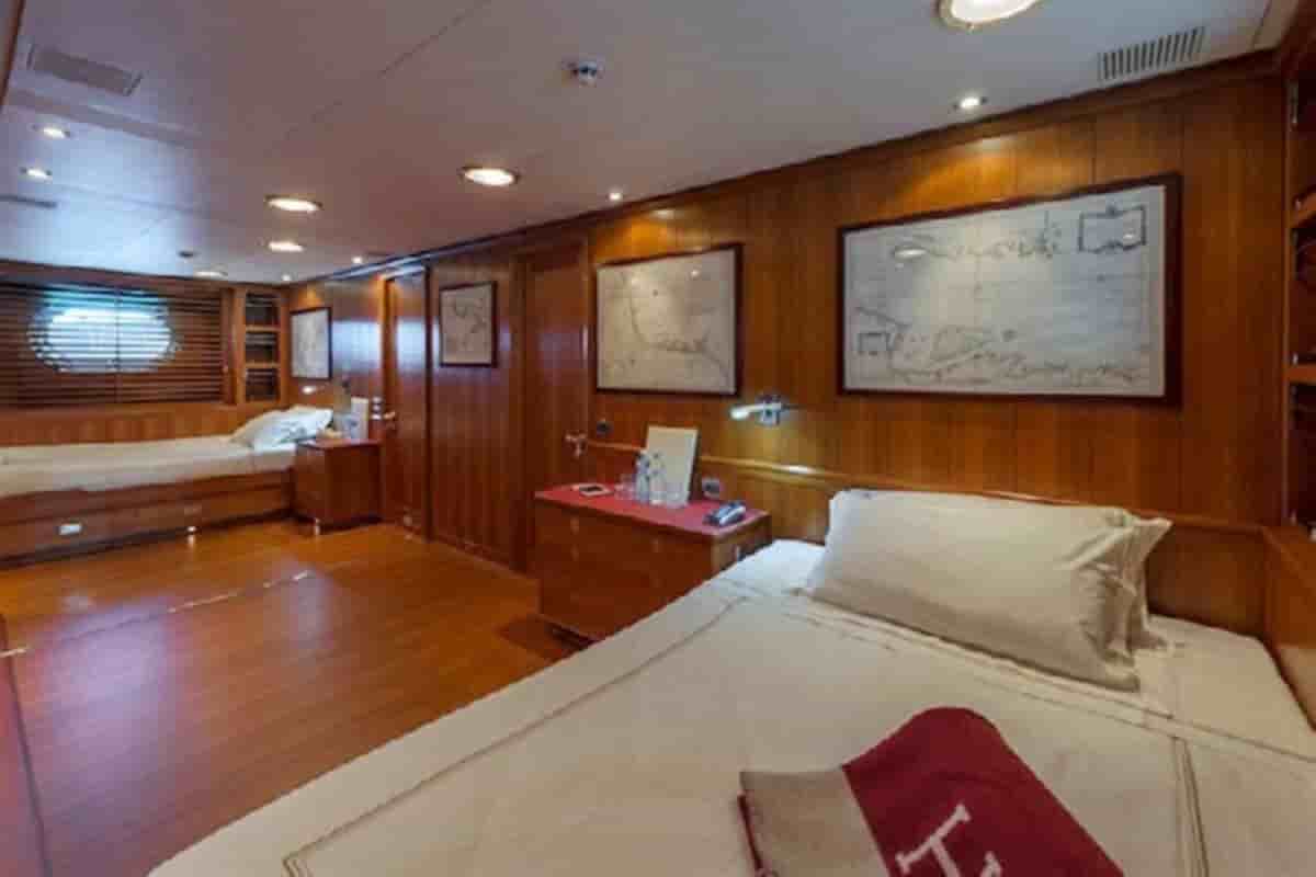 Perini Navi 45M Sloop - View 32