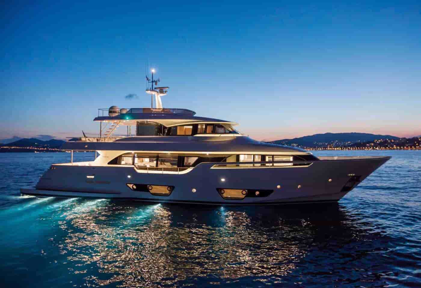 Custom Line Navetta 28 - View 3