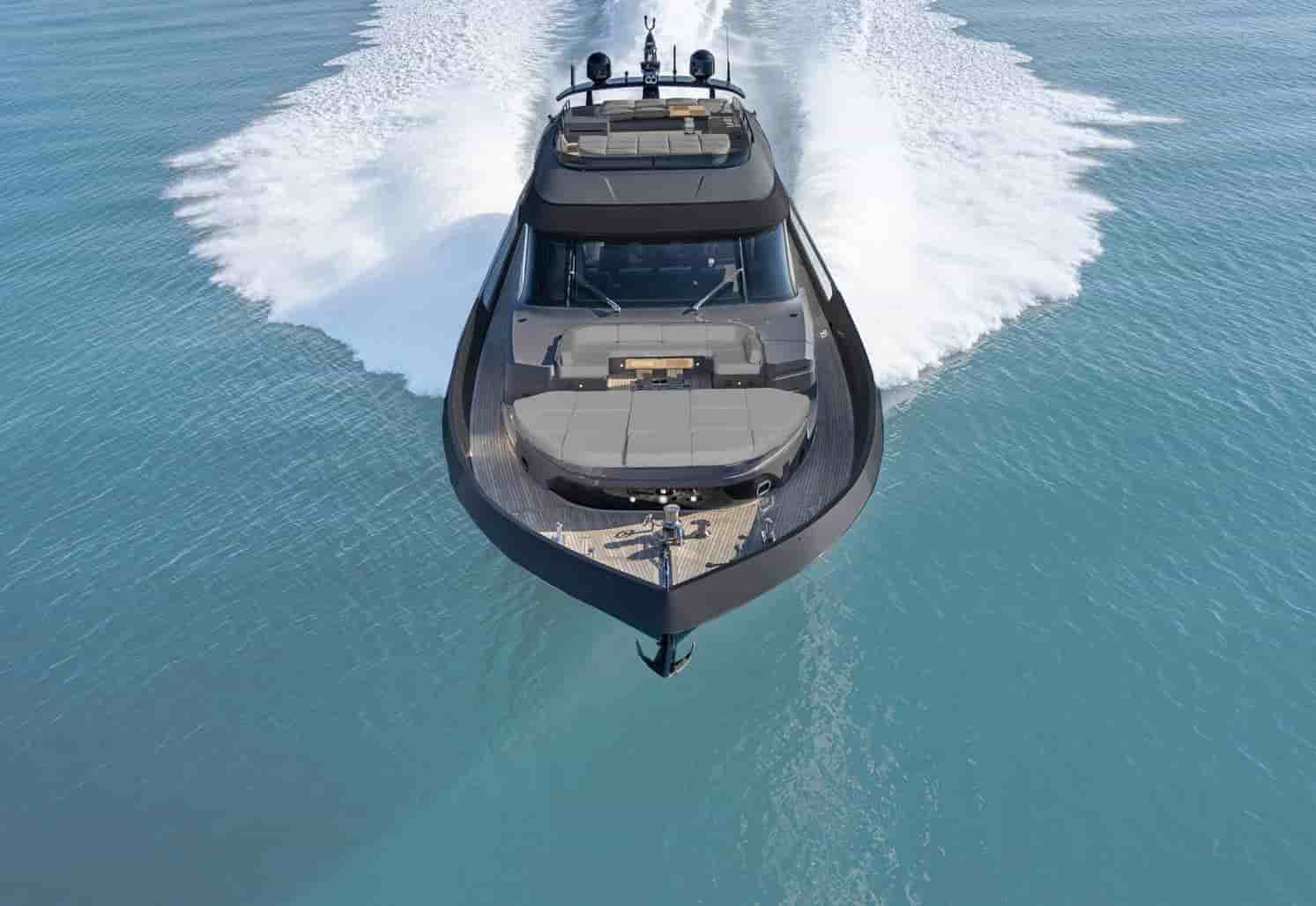 AB Yachts 100 - View 5
