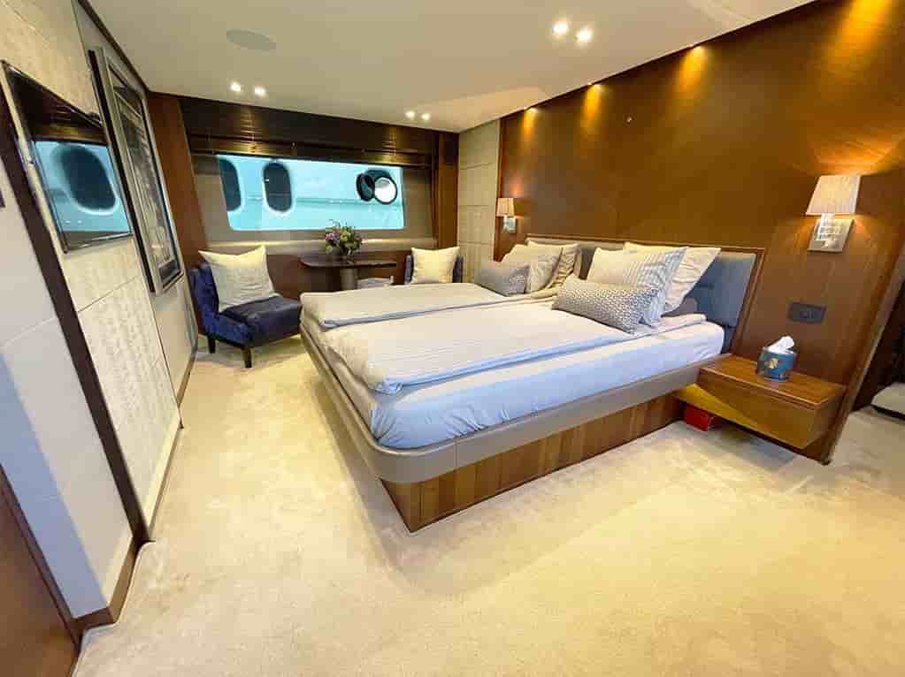 Princess 82 Motor Yacht - View 12