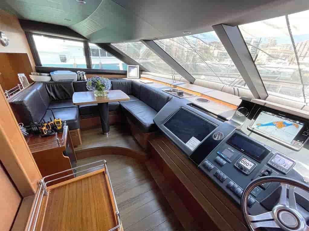 Princess 82 Motor Yacht - View 18
