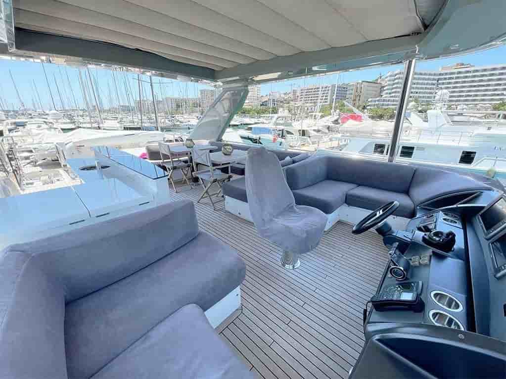 Princess 82 Motor Yacht - View 26