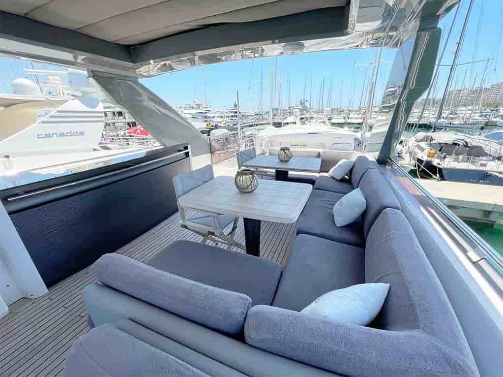 Princess 82 Motor Yacht - View 27