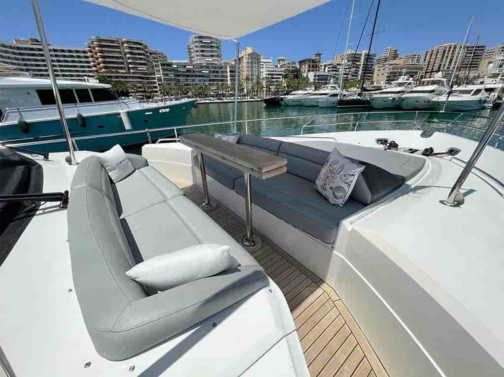 Princess 82 Motor Yacht - View 31