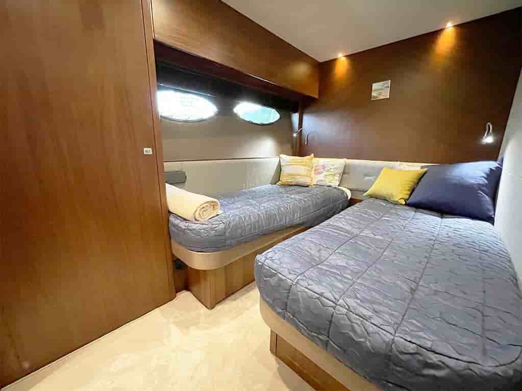 Princess 82 Motor Yacht - View 7