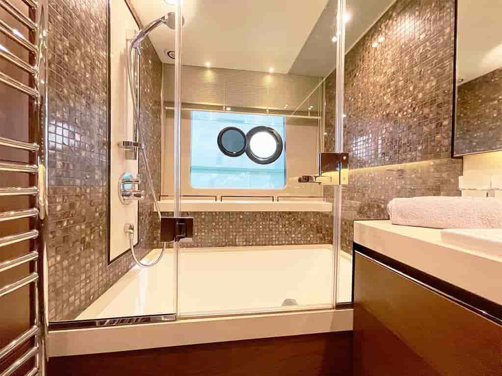 Princess 82 Motor Yacht - View 8