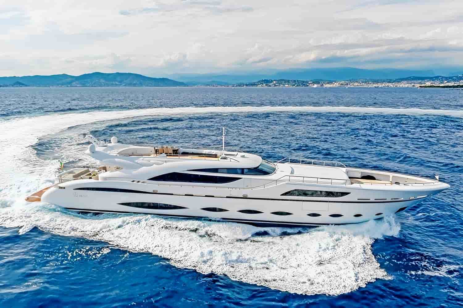 AB Yachts 145 - View 3
